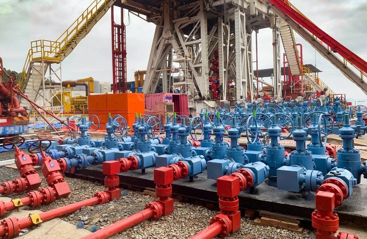 國內(nèi)首臺(tái)套 神開全自動(dòng)碳纖維檢測 設(shè)備成功交付(圖3) 國內(nèi)首臺(tái)套 神開全自動(dòng)碳纖維檢測 設(shè)備成功交付(圖3)