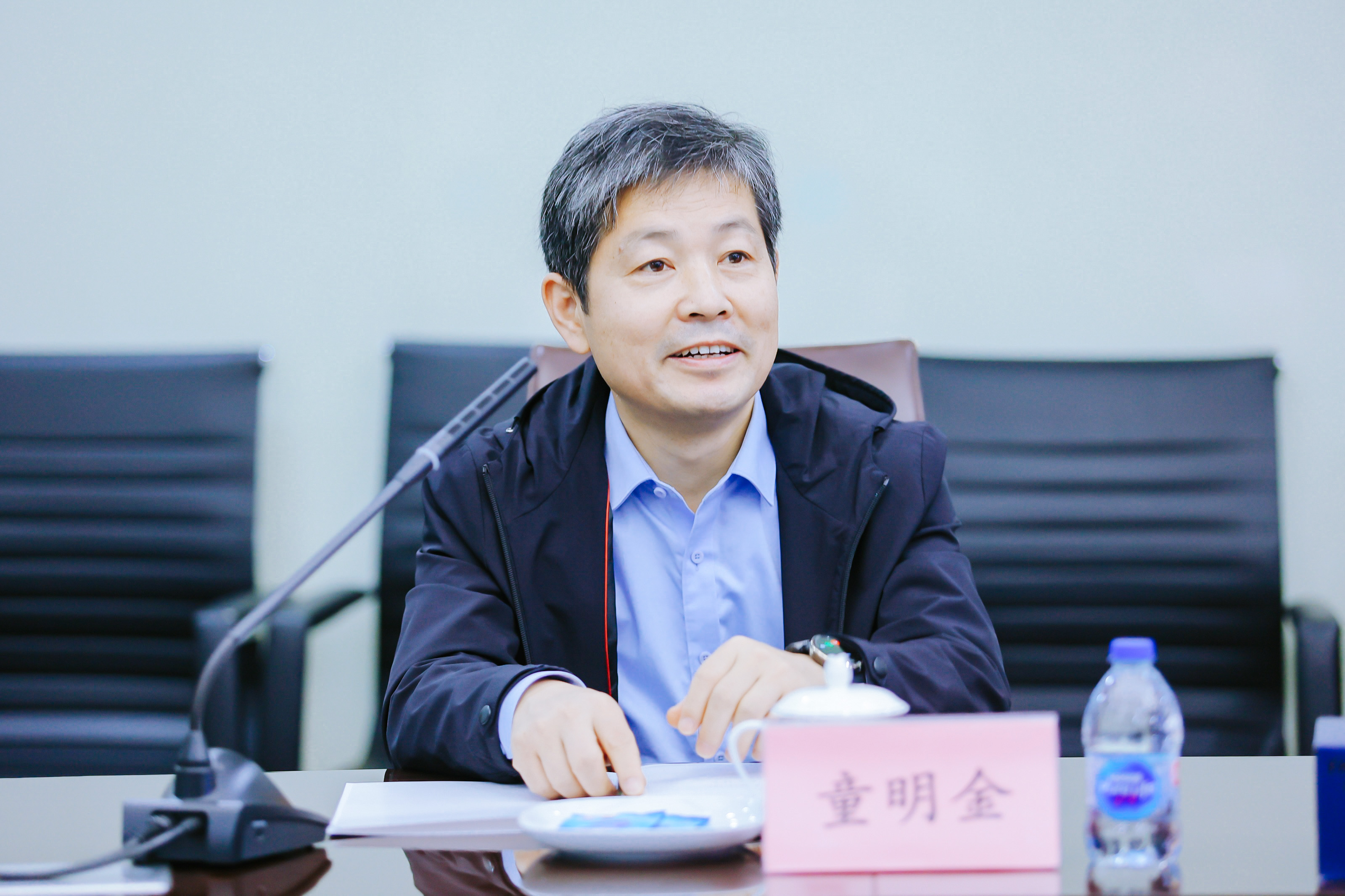 中國石化領(lǐng)導(dǎo)劉會友、張建闊一行蒞臨神開參觀考察(圖7) 中國石化領(lǐng)導(dǎo)劉會友、張建闊一行蒞臨神開參觀考察(圖7)