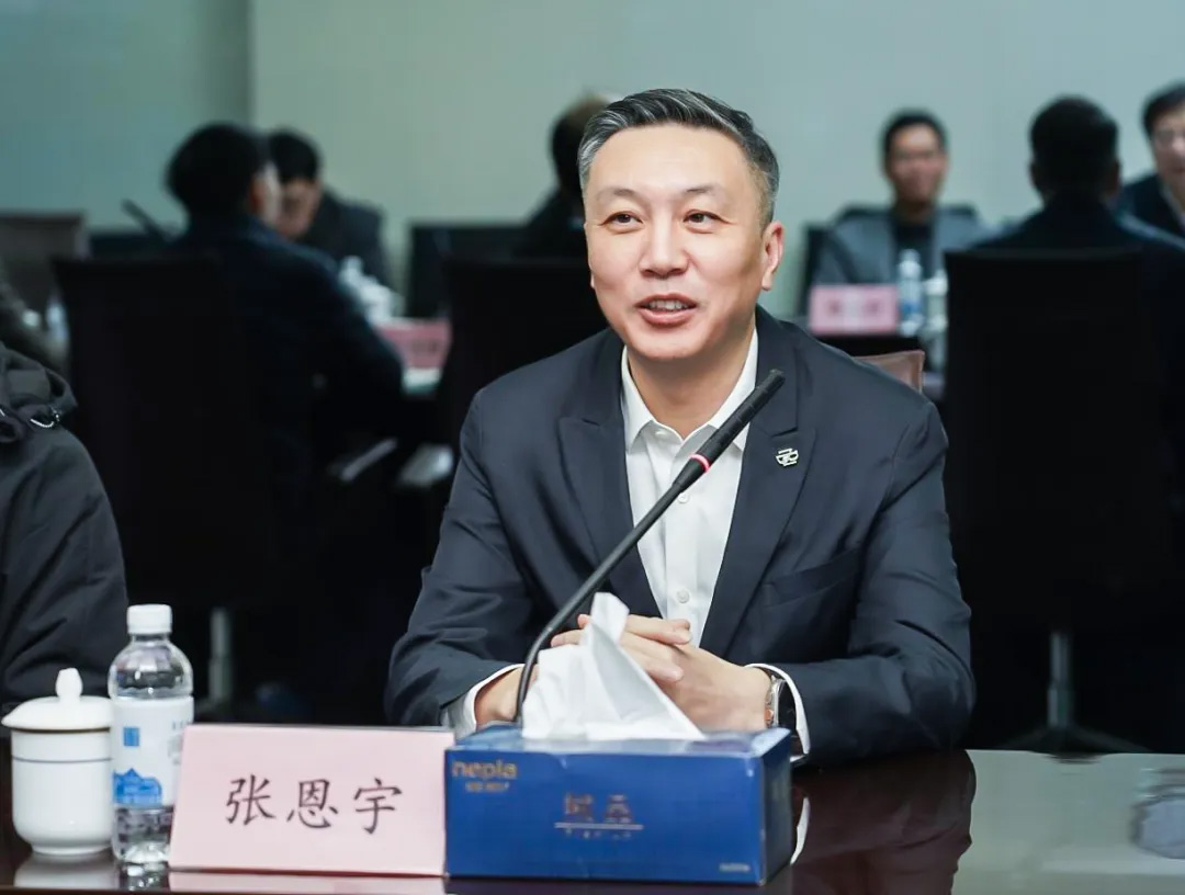 常州大學(xué)徐守坤書記、陳海群校長一行蒞臨神開參觀考察(圖2) 常州大學(xué)徐守坤書記、陳海群校長一行蒞臨神開參觀考察(圖2)