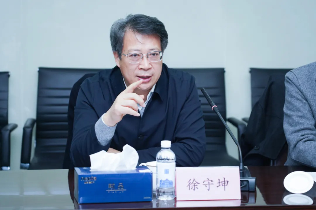 常州大學(xué)徐守坤書記、陳海群校長一行蒞臨神開參觀考察(圖3) 常州大學(xué)徐守坤書記、陳海群校長一行蒞臨神開參觀考察(圖3)